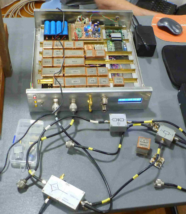 Kevin VK2KVJ's homebrew modular spectrum analyser